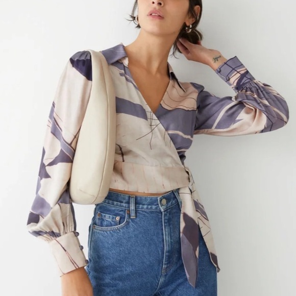 & Other Stories Top Wrap Cropped - Picture 2 of 11